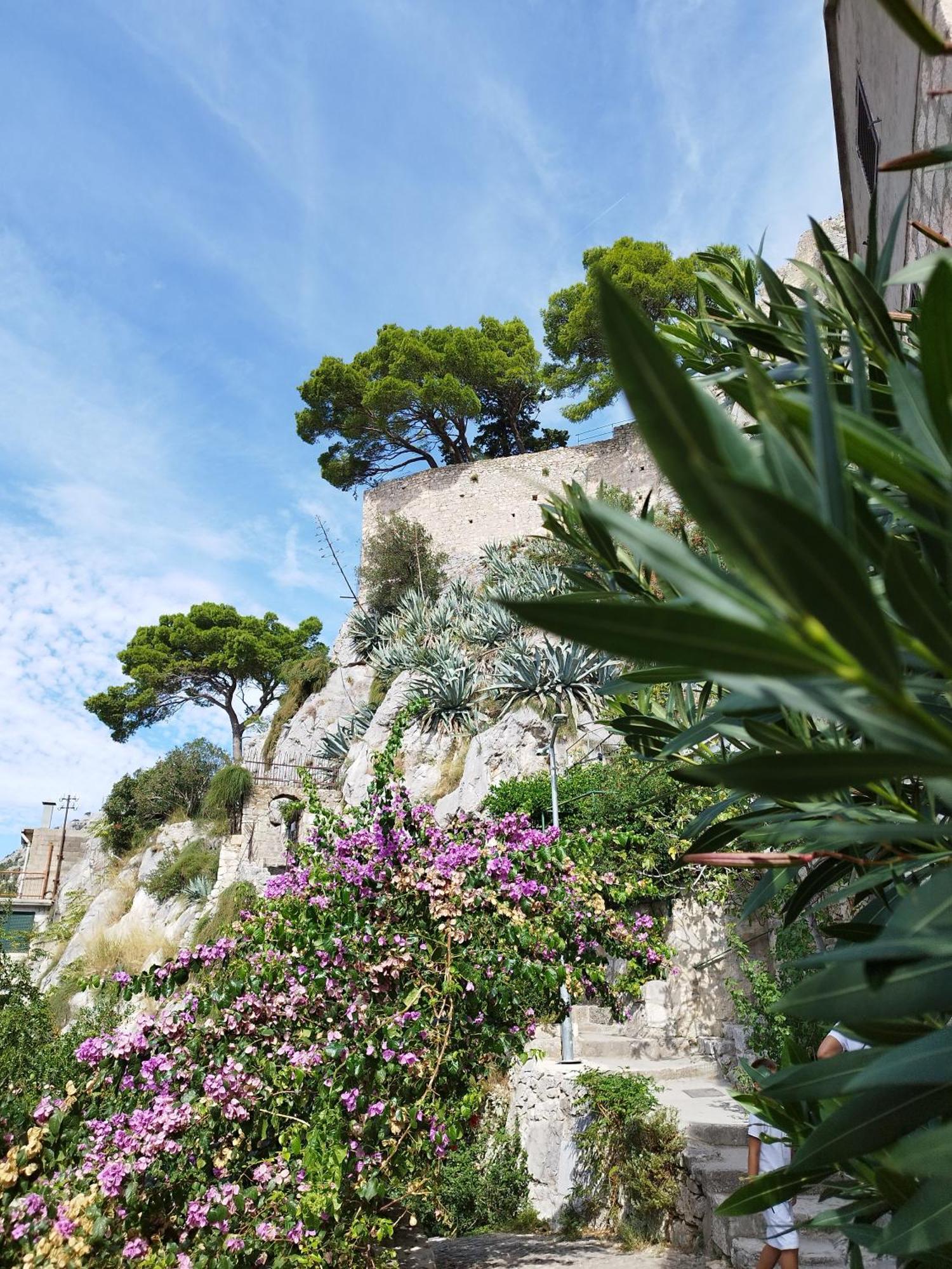 Ferienwohnung Am Sandstrand Omiš Exterior foto